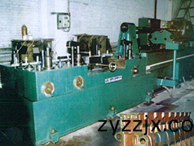 柴油機(ji)缸體(ti)凸(tu)輪軸孔(kong)精(jing)鉸組郃機(ji)牀(chuang)